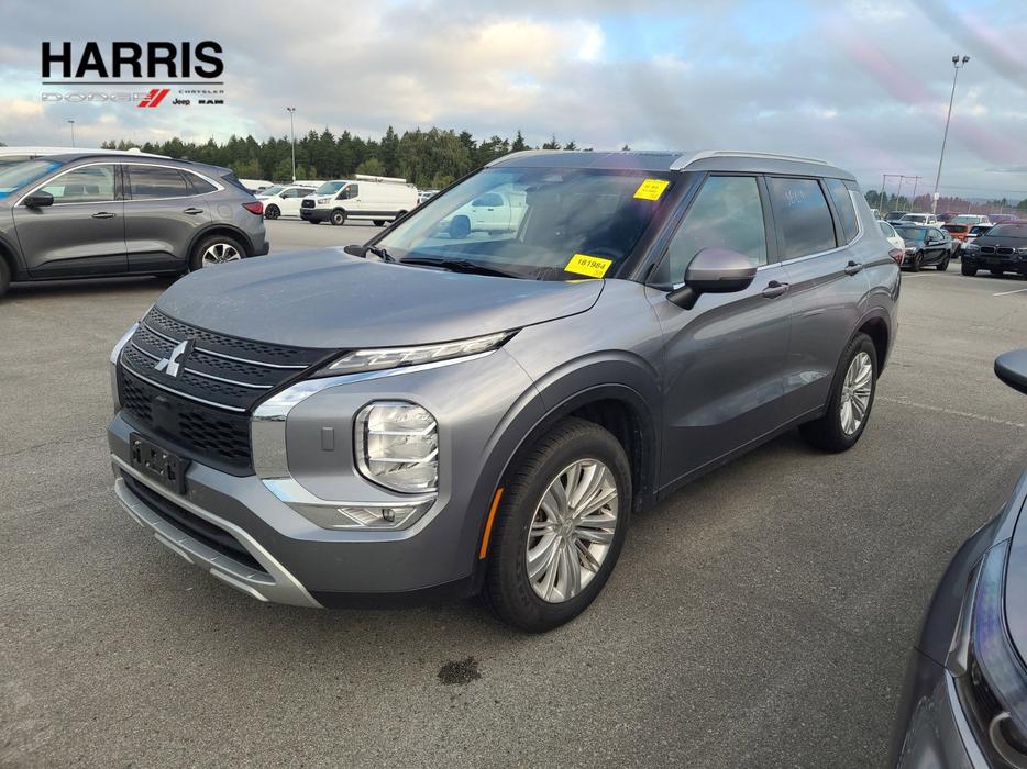 2024 Mitsubishi Outlander SE | No Reported Accidents | Heated Seats | Cruise Con display photo