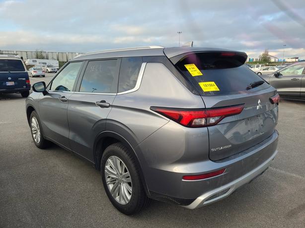 2024 Mitsubishi Outlander SE | No Reported Accidents | Heated Seats | Cruise Con image 5