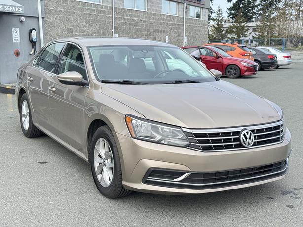 2017 Volkswagen Passat Trendline+ - SiriusXM, Keyless Entry & Backup Cam image 4