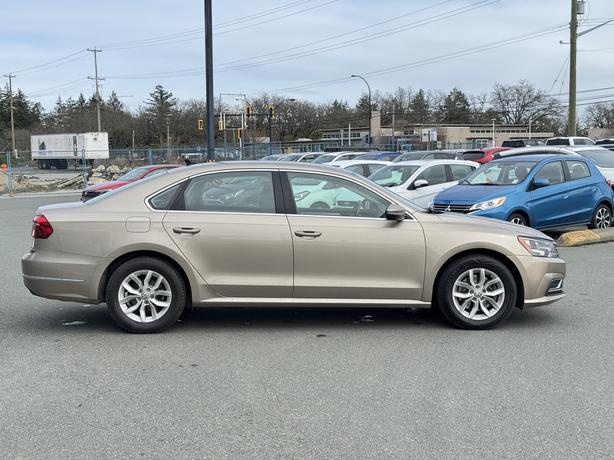 2017 Volkswagen Passat Trendline+ - SiriusXM, Keyless Entry & Backup Cam image 5