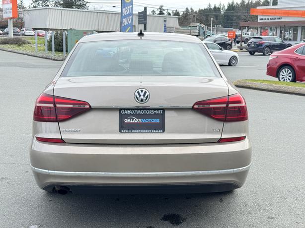 2017 Volkswagen Passat Trendline+ - SiriusXM, Keyless Entry & Backup Cam image 7