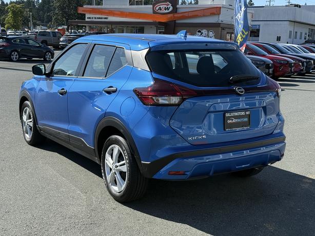 2022 Nissan Kicks S - 16" Steel Wheels &  Rear Parking Sensors image 8