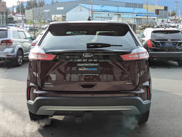 2022 Ford Edge SEL - No Accidents, AWD, Sunroof, Heated Seats image 7