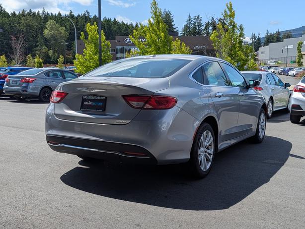 2016 Chrysler 200 Limited - No Accidents, Low Mileage, Heated Seats image 6