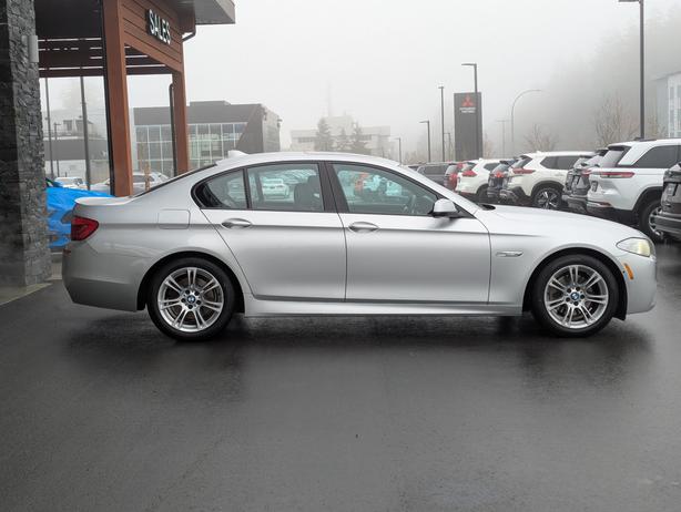 2013 BMW 5 Series 528i xDrive - AWD, Sunroof, Leather, Bluetooth image 5