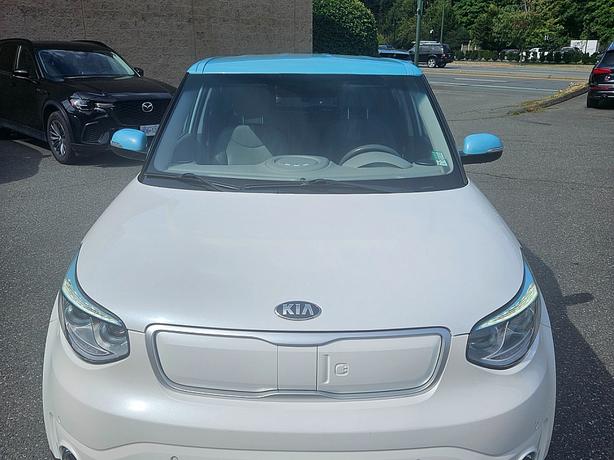 2017 KIA  Soul EV EV+ image 2