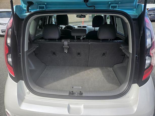 2017 KIA  Soul EV EV+ image 5