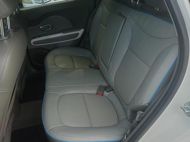 2017 KIA  Soul EV EV+ image 8