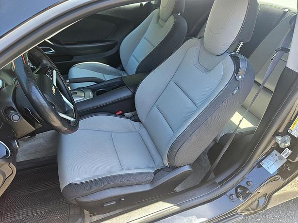 2012 Chevrolet  Camaro 1LT image 8