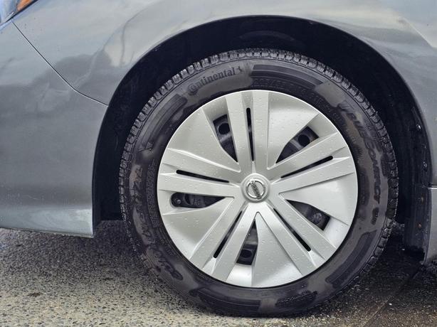 2019 Nissan LEAF S Hatchback image 5