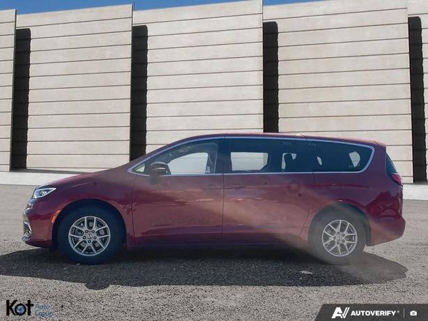 2024 CHRYSLER PACIFICA image 3