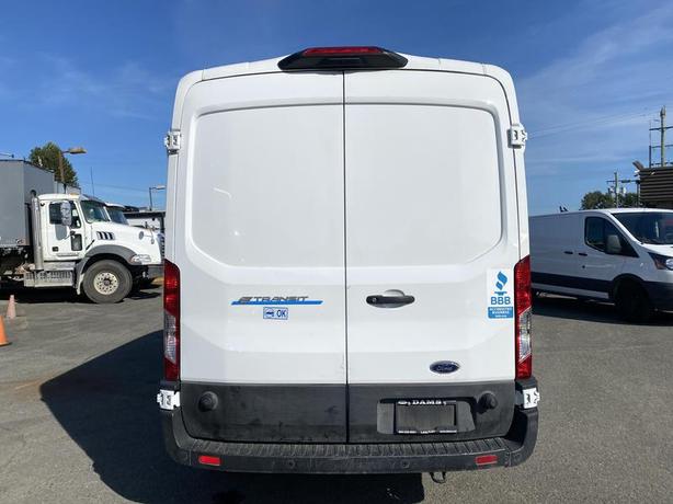 2022 Ford Transit 350 Van Medium Roof 130-inches WheelBase Electric image 4