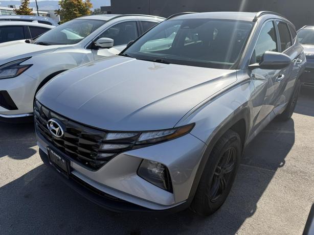 2022 Hyundai Tucson Preferred image 2