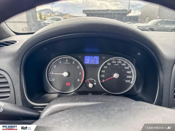 2011 Hyundai Accent L Sport image 6