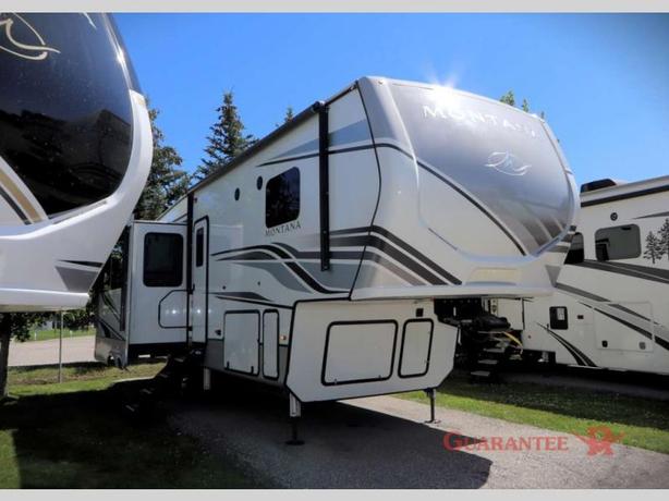 Used 2022 Keystone RV Montana 3121RL image 1