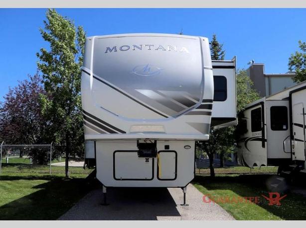 Used 2022 Keystone RV Montana 3121RL image 2