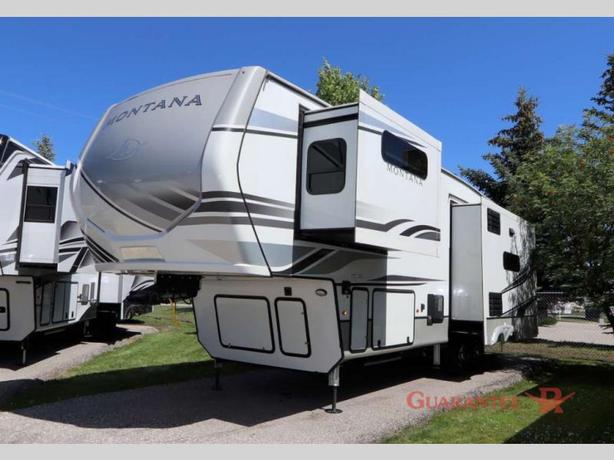 Used 2022 Keystone RV Montana 3121RL image 3