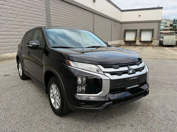 2023 Mitsubishi RVR SE AWC - Heated Seats, No Accidents image 3