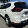 2020 Nissan Rogue SV thumbnail image 5