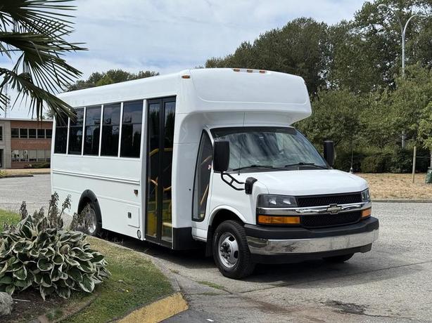 2017 Chevrolet Express G4500 13-Passenger Bus with Wheelchair Lift image 1