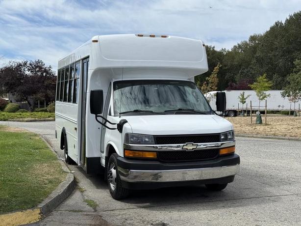 2017 Chevrolet Express G4500 13-Passenger Bus with Wheelchair Lift image 2