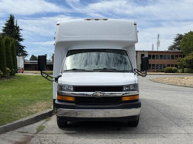 2017 Chevrolet Express G4500 13-Passenger Bus with Wheelchair Lift image 3