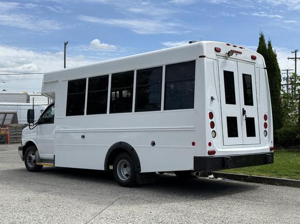 2017 Chevrolet Express G4500 13-Passenger Bus with Wheelchair Lift image 7