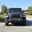 2021 Jeep Gladiator Overland 4x4 thumbnail image 3