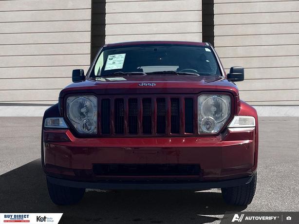 2009 Jeep Liberty Sport image 2