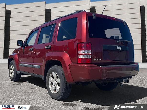 2009 Jeep Liberty Sport image 4