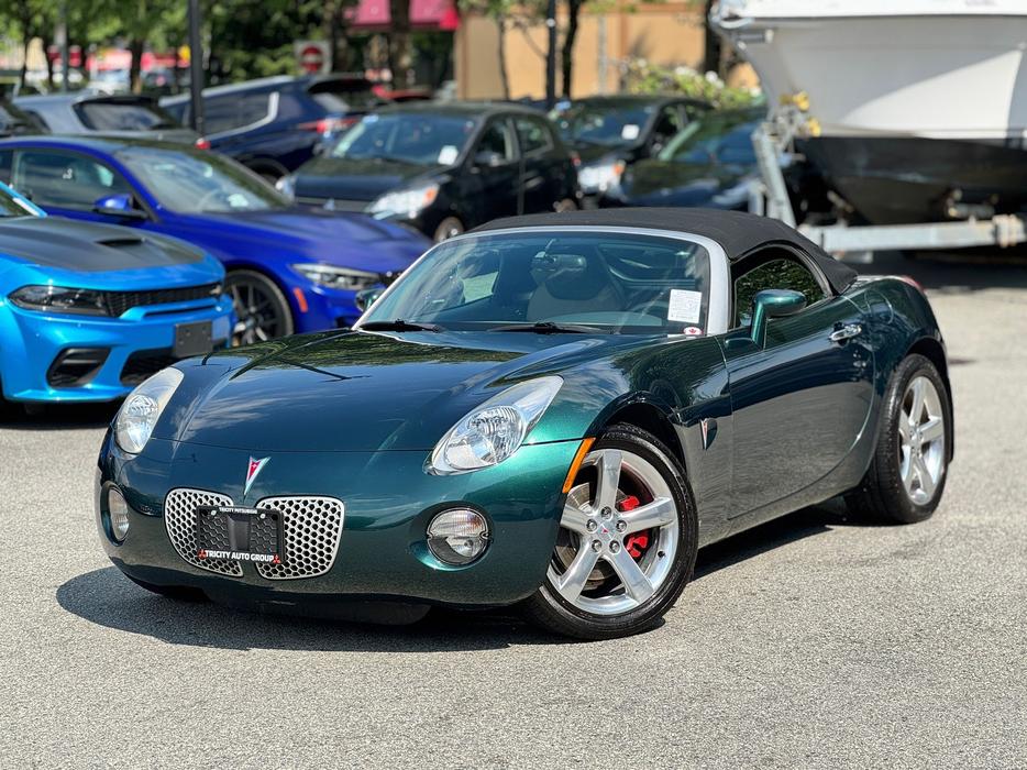 2006 Pontiac Solstice - Local BC Vehicle, Leather, Manual Transmission display photo