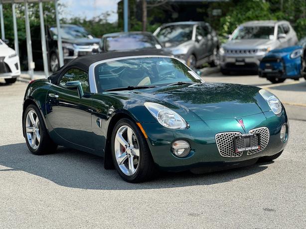 2006 Pontiac Solstice - Local BC Vehicle, Leather, Manual Transmission image 3