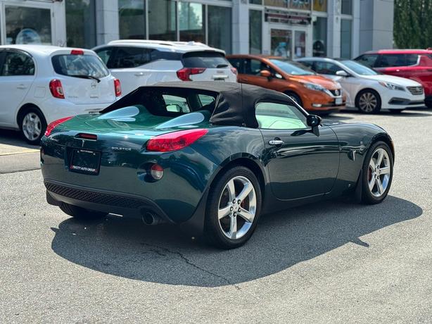 2006 Pontiac Solstice - Local BC Vehicle, Leather, Manual Transmission image 5