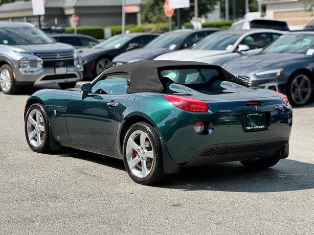 2006 Pontiac Solstice - Local BC Vehicle, Leather, Manual Transmission image 7