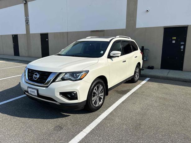 2017 Nissan Pathfinder image 3