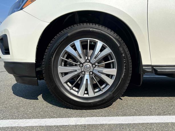2017 Nissan Pathfinder image 6