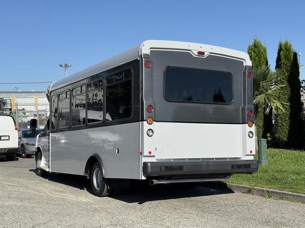 2019 Chevrolet Express 4500 22-Passenger Wheelchair Accessible Bus image 8
