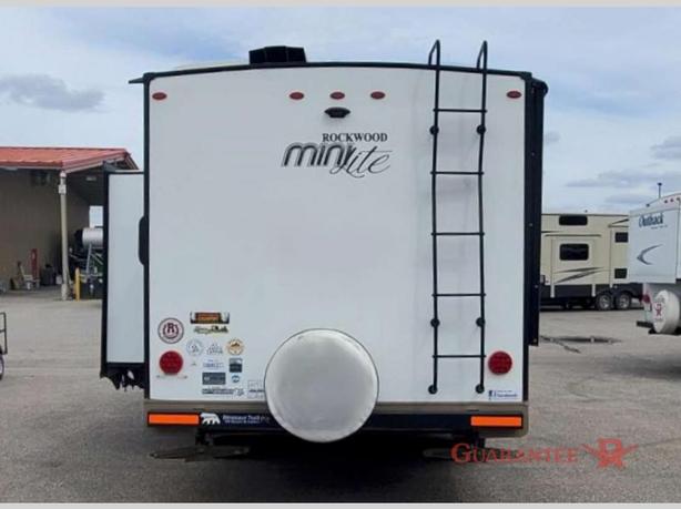 Used 2018 Forest River RV Rockwood Mini Lite 2509S image 5