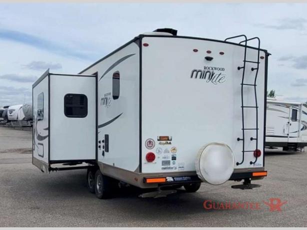 Used 2018 Forest River RV Rockwood Mini Lite 2509S image 6