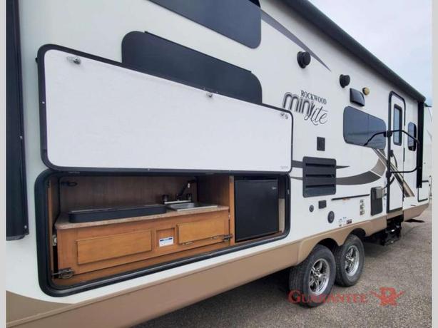 Used 2018 Forest River RV Rockwood Mini Lite 2509S image 8