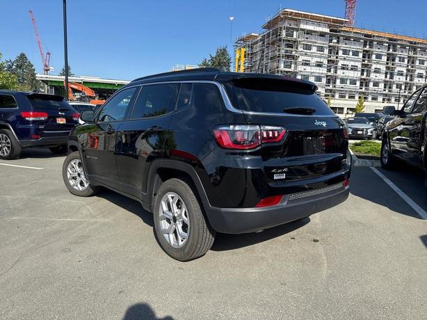 2025 Jeep Compass North 4x4 Sport Utility | Adaptive Cruise Control | Backup Cam image 4