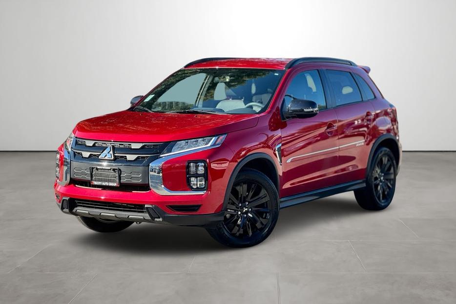 2023 Mitsubishi RVR LE - No Accidents, One Owner, Blind Spot Warning display photo