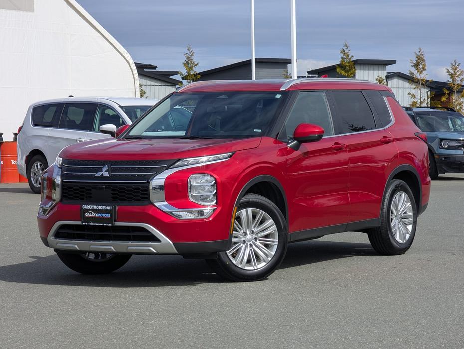 2024 Mitsubishi Outlander SE - 4x4, No Accidents, Sunroof, 7 Passenger display photo