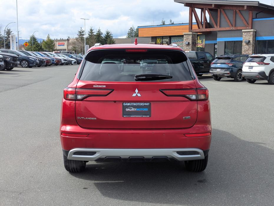 2024 Mitsubishi Outlander SE - 4x4, No Accidents, Sunroof, 7 Passenger display photo