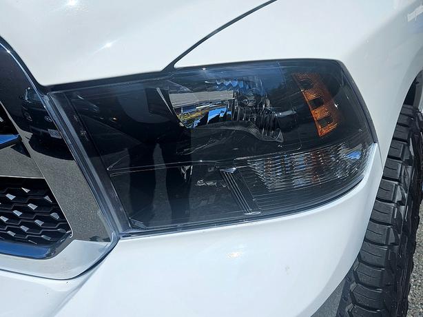 2015 Ram  1500 SLT image 5