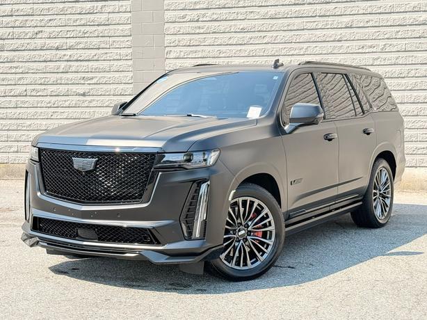 2023 Cadillac Escalade AWD V-Series image 1
