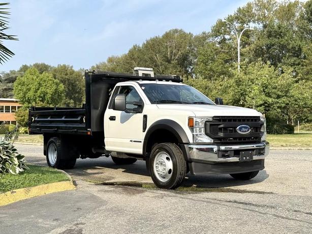 2022 Ford F-550 XL 4X4 12-Foot Diesel Dump Truck image 1