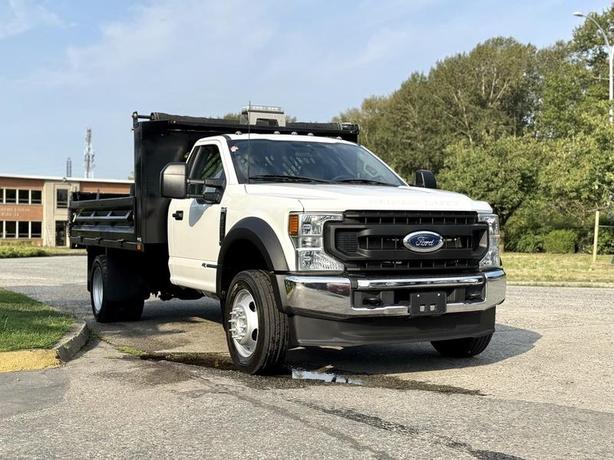 2022 Ford F-550 XL 4X4 12-Foot Diesel Dump Truck image 2