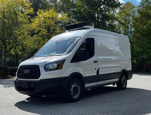2015 Ford Transit 150 Cargo Van Reefer with 148-inch Wheel Base image 5