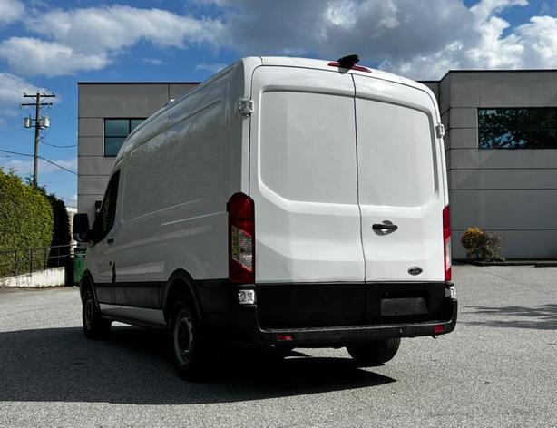 2015 Ford Transit 150 Cargo Van Reefer with 148-inch Wheel Base image 8